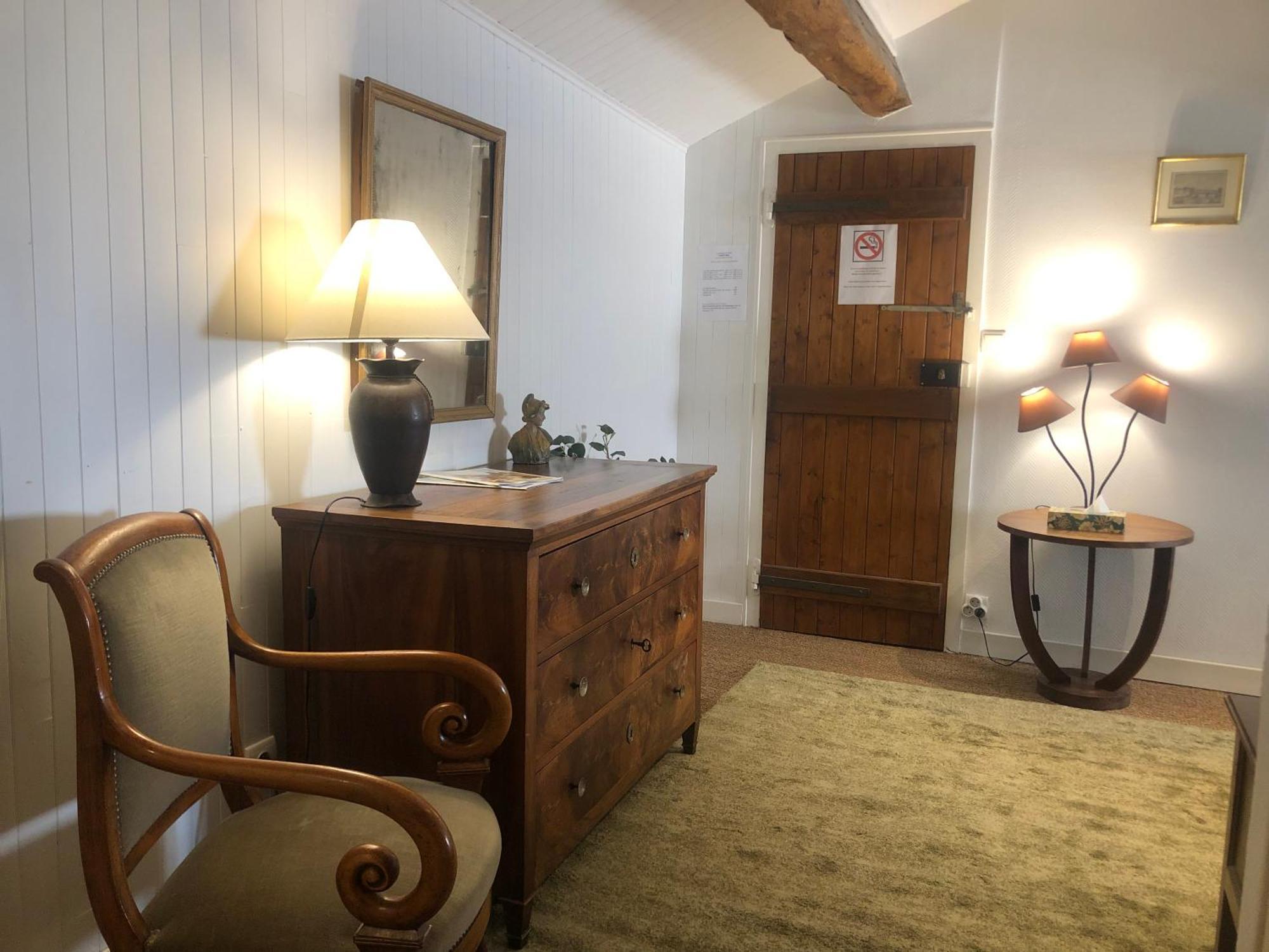 La Maison Des Gardes - Chambres D'Hotes Cluny Eksteriør billede
