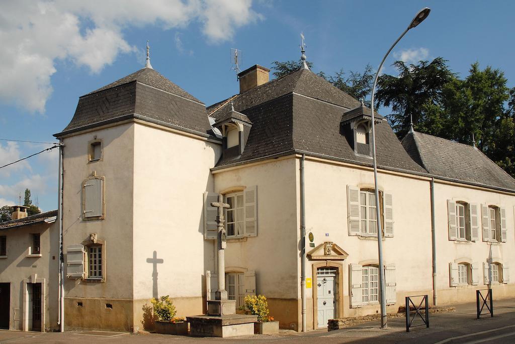 La Maison Des Gardes - Chambres D'Hotes Cluny Eksteriør billede