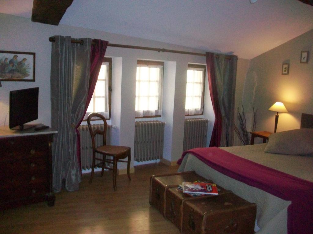 La Maison Des Gardes - Chambres D'Hotes Cluny Værelse billede