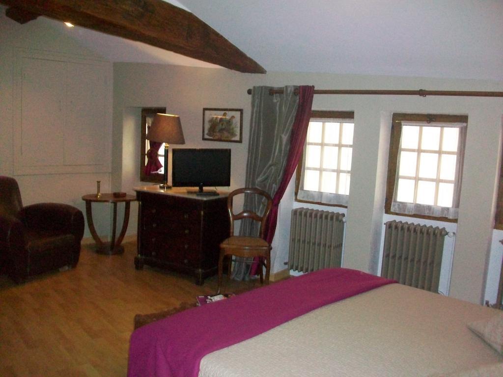 La Maison Des Gardes - Chambres D'Hotes Cluny Eksteriør billede
