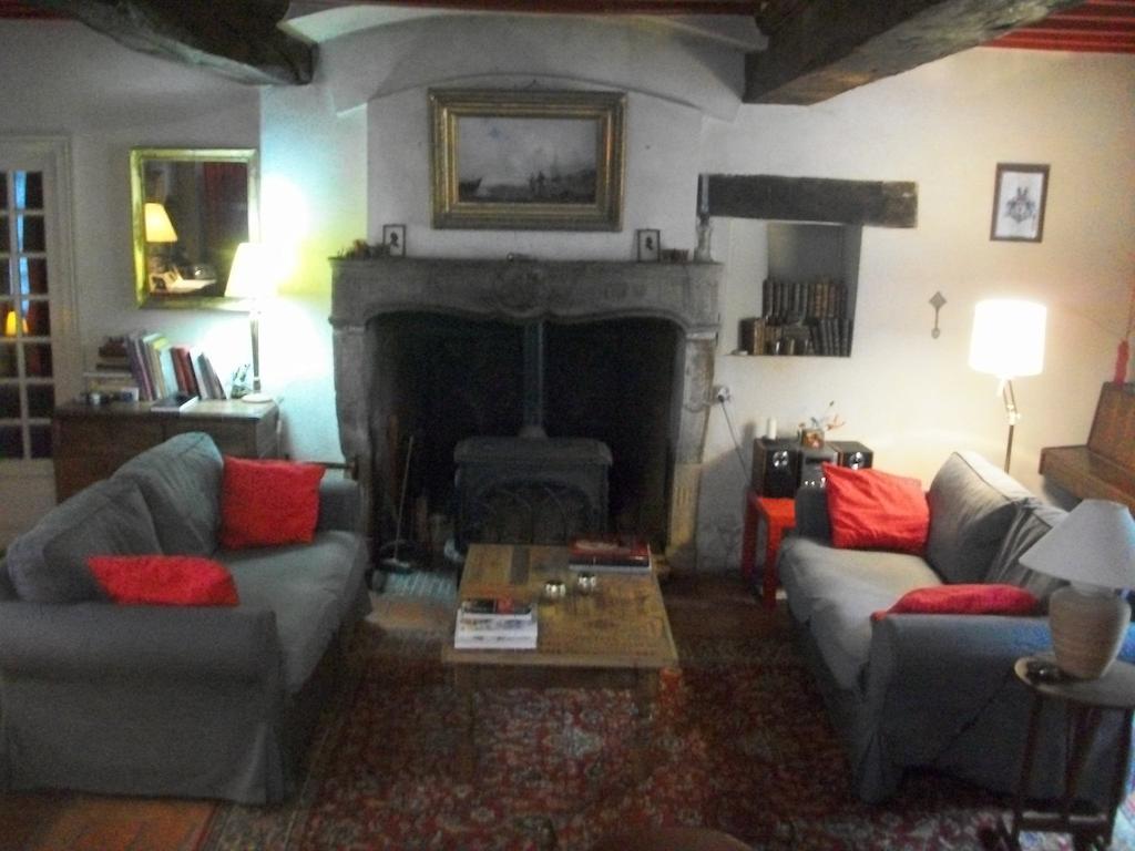 La Maison Des Gardes - Chambres D'Hotes Cluny Eksteriør billede